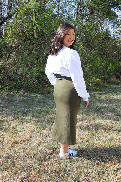 Snatched Midi Skirt in Olive
