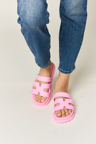 Cut it Out Open Toe Flat Sandals